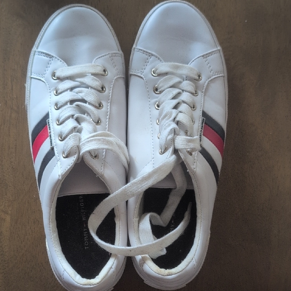 Vintage Tommy Hilfiger White Sneakers
